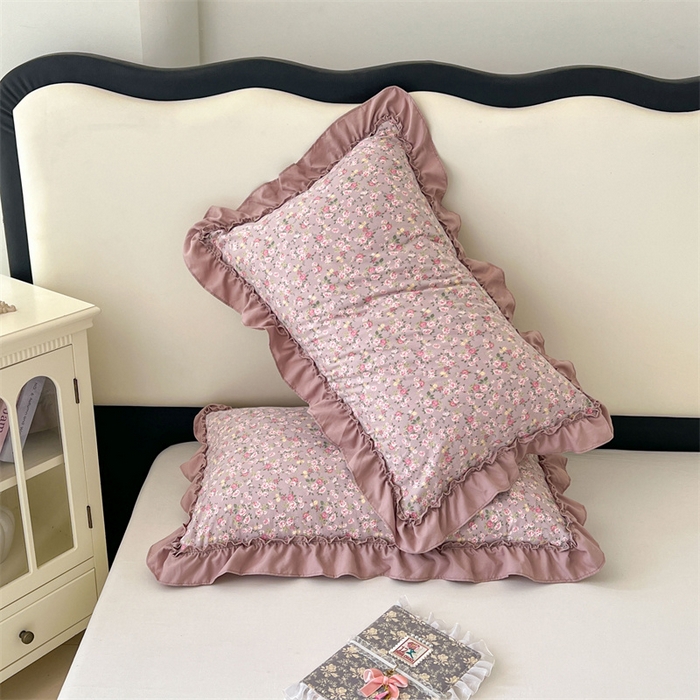 91家纺网 家纺一手货源 找家纺 圣比熊 2026新款A类云朵棉法式压花边枕套宿舍单人单只一只装枕芯48x74cm内胆套 花间入梦-粉（法式压花边）