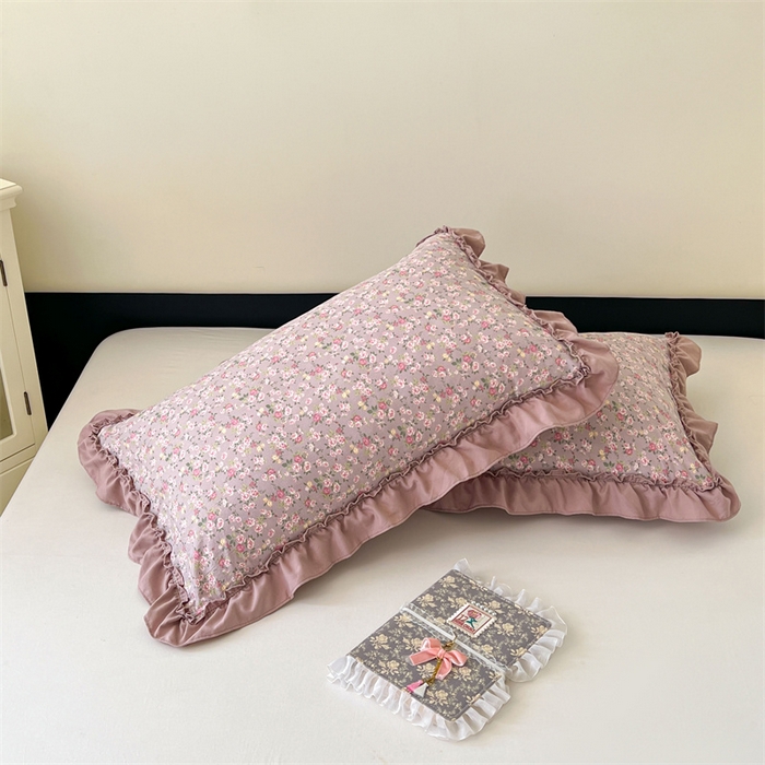 91家纺网 家纺一手货源 找家纺 圣比熊 2026新款A类云朵棉法式压花边枕套宿舍单人单只一只装枕芯48x74cm内胆套 花间入梦-粉（法式压花边）