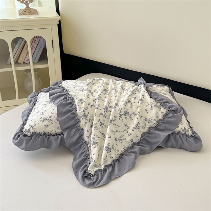 91家纺网 家纺一手货源 找家纺 圣比熊 2026新款A类云朵棉法式压花边枕套宿舍单人单只一只装枕芯48x74cm内胆套 忆江南（法式压花边）