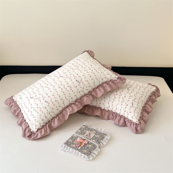 91家纺网 家纺一手货源 找家纺 圣比熊 2026新款A类云朵棉法式压花边枕套宿舍单人单只一只装枕芯48x74cm内胆套 优雅恋人（法式压花边）