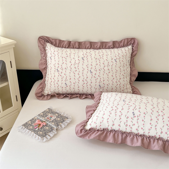 91家纺网 家纺一手货源 找家纺 圣比熊 2026新款A类云朵棉法式压花边枕套宿舍单人单只一只装枕芯48x74cm内胆套 优雅恋人（法式压花边）