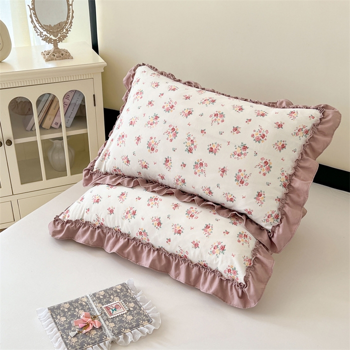 91家纺网 家纺一手货源 找家纺 圣比熊 2026新款A类云朵棉法式压花边枕套宿舍单人单只一只装枕芯48x74cm内胆套 粉韵倾城（法式压花边）