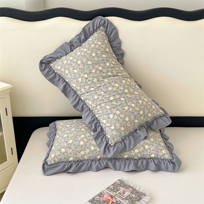 91家纺网 家纺一手货源 找家纺 圣比熊 2026新款A类云朵棉法式压花边枕套宿舍单人单只一只装枕芯48x74cm内胆套 风栖木槿-灰（法式压花边）