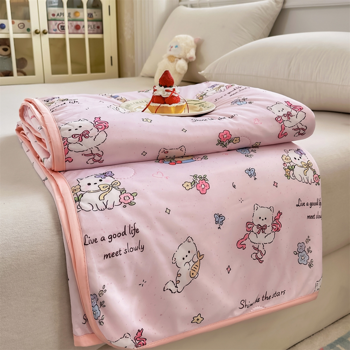 91家纺网 家纺一手货源 找家纺 （总）欣宜家纺 2026新款母婴级卡通冰淇淋夏被夏凉空调冰丝薄款被芯可机洗凉感丝冰皮被子 被子被芯