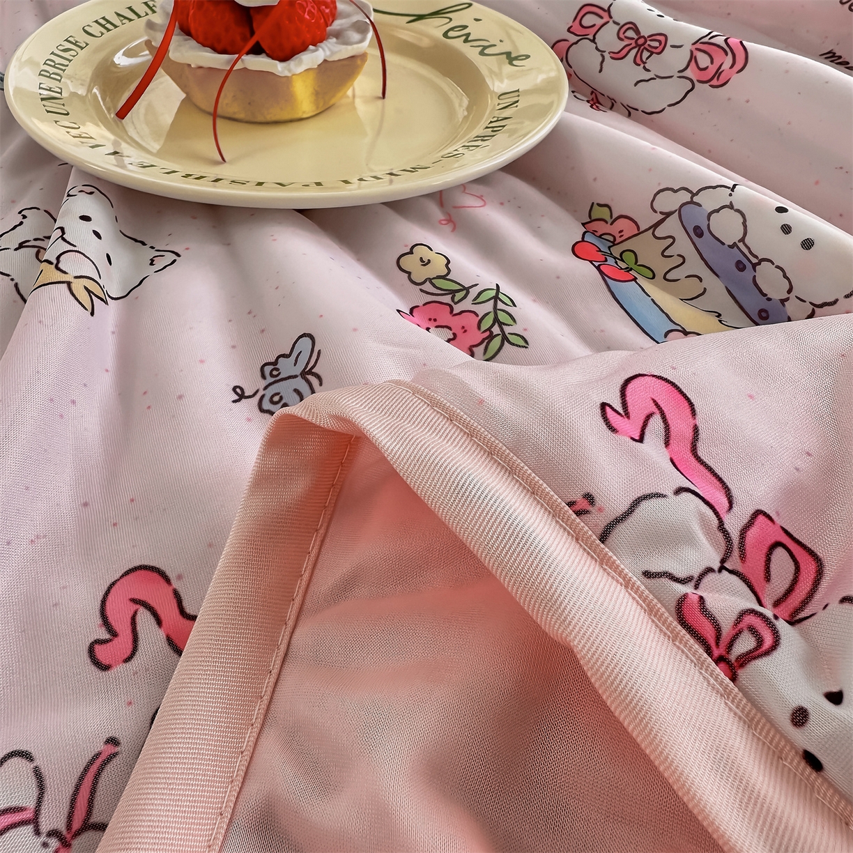 91家纺网 家纺一手货源 找家纺 （总）欣宜家纺 2026新款母婴级卡通冰淇淋夏被夏凉空调冰丝薄款被芯可机洗凉感丝冰皮被子 被子被芯