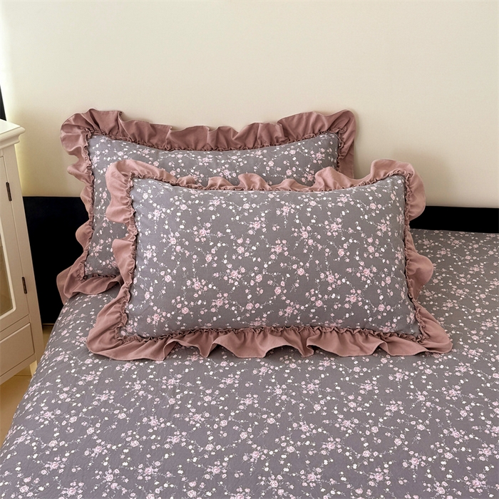 91家纺网 家纺一手货源 找家纺 圣比熊 2026新款A类云朵棉法式压花边枕套宿舍单人单只一只装枕芯48x74cm内胆套 玫瑰之约（法式压花边）