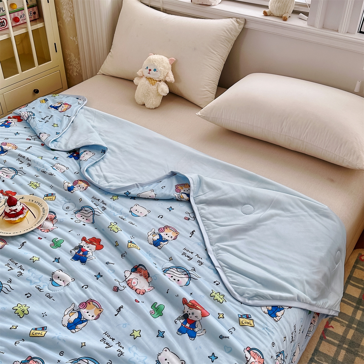 91家纺网 家纺一手货源 找家纺 欣宜家纺 2026新款母婴级卡通冰淇淋夏被夏凉空调冰丝薄款被芯可机洗凉感丝冰皮被子 被子被芯 摇滚猫