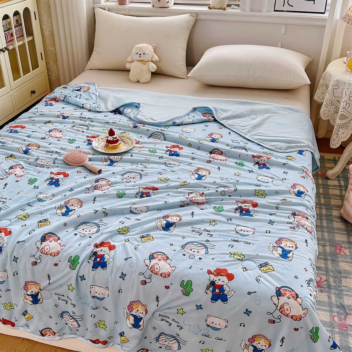 91家纺网 家纺一手货源 找家纺 欣宜家纺 2026新款母婴级卡通冰淇淋夏被夏凉空调冰丝薄款被芯可机洗凉感丝冰皮被子 被子被芯 摇滚猫