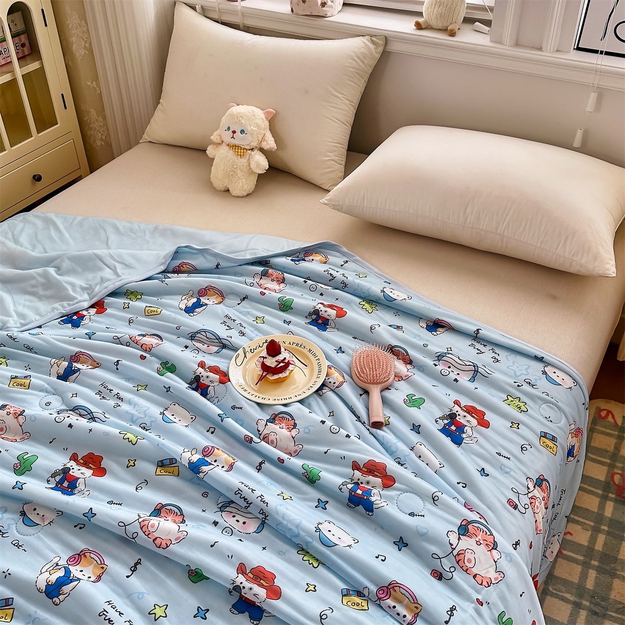91家纺网 家纺一手货源 找家纺 欣宜家纺 2026新款母婴级卡通冰淇淋夏被夏凉空调冰丝薄款被芯可机洗凉感丝冰皮被子 被子被芯 摇滚猫