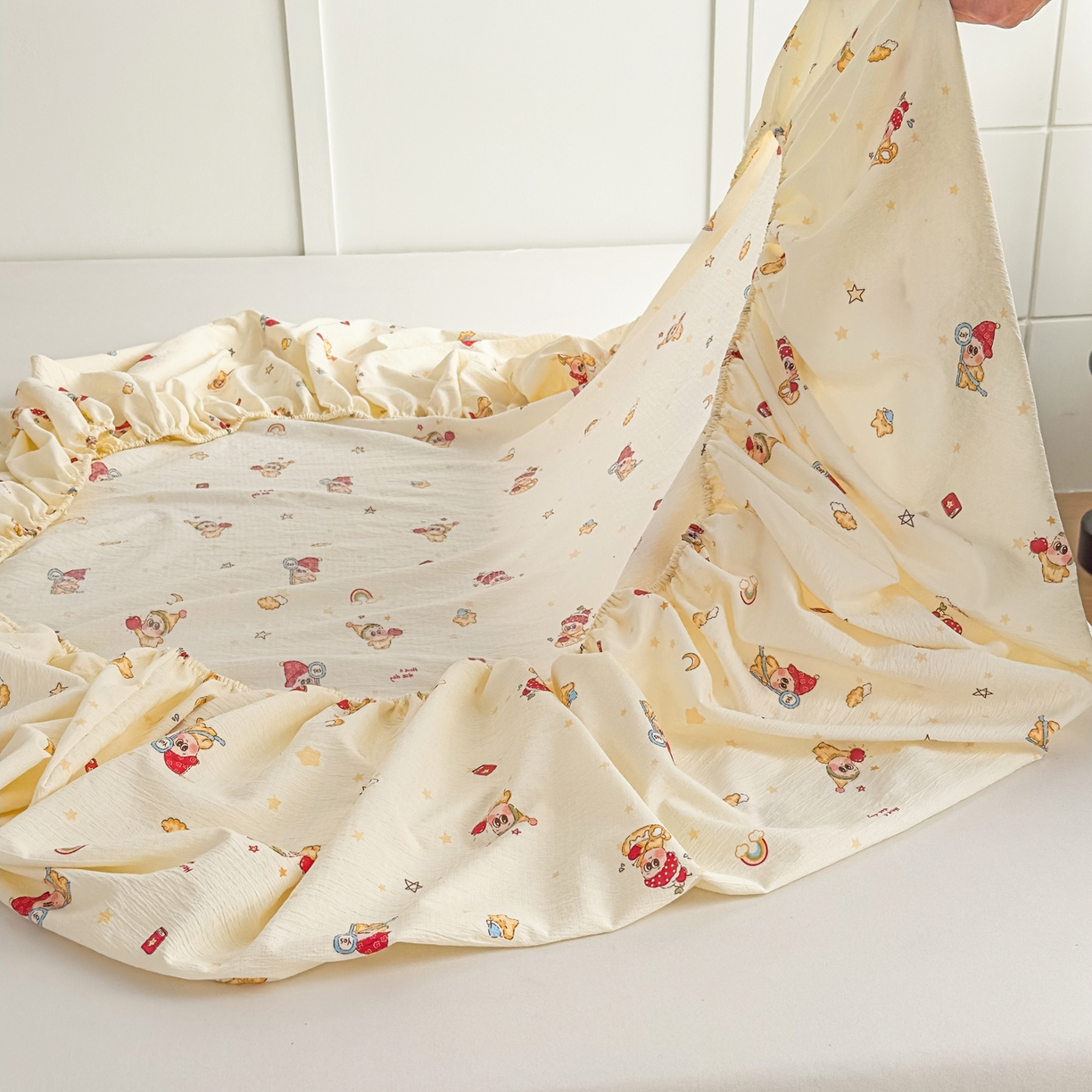 91家纺网 家纺一手货源 找家纺 默忆 2026春夏新款a类泡芙双层纱床笠印花卡通全包围床垫保护套单床笠 床笠单件 星星人