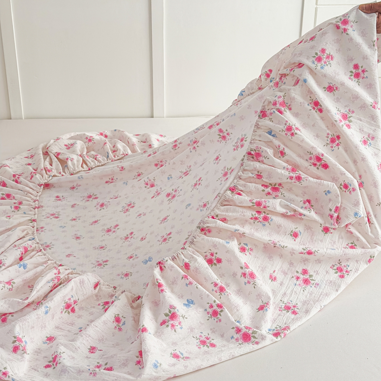 91家纺网 家纺一手货源 找家纺 默忆 2026春夏新款a类泡芙双层纱床笠印花卡通全包围床垫保护套单床笠 床笠单件 三生花