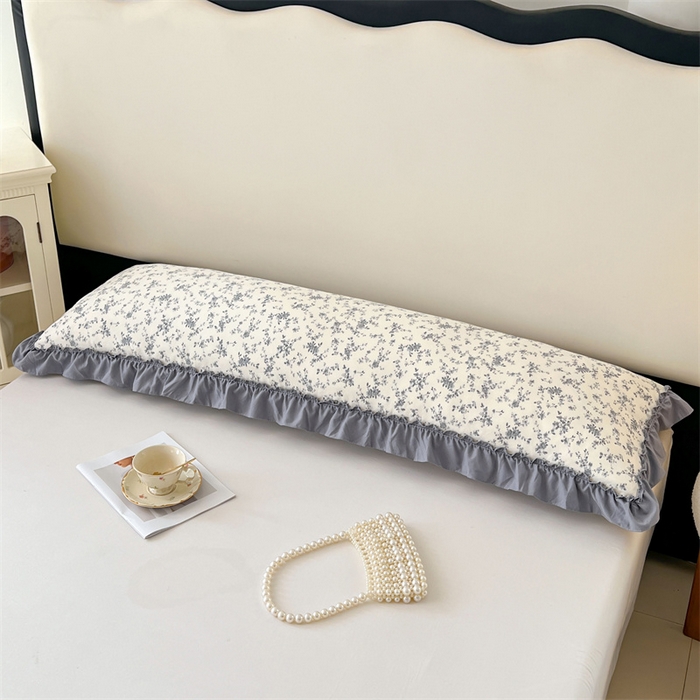 91家纺网 家纺一手货源 找家纺 圣比熊 2026新款A类云朵棉法式压花边枕套加长双人情侣1.8米枕芯内胆套1.5m枕头套 忆江南（法式压花边）