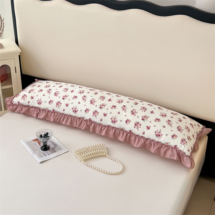 91家纺网 家纺一手货源 找家纺 圣比熊 2026新款A类云朵棉法式压花边枕套加长双人情侣1.8米枕芯内胆套1.5m枕头套 粉韵倾城（法式压花边）