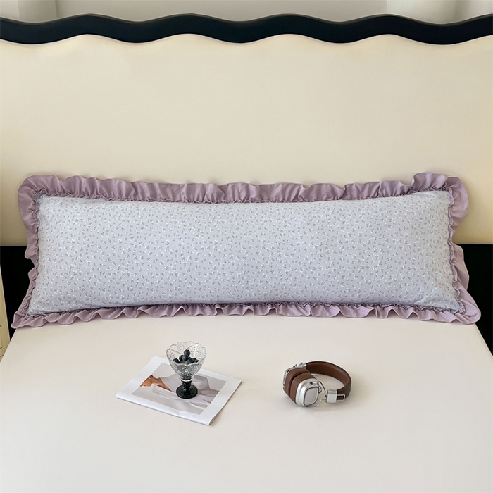 91家纺网 家纺一手货源 找家纺 圣比熊 2026新款A类云朵棉法式压花边枕套加长双人情侣1.8米枕芯内胆套1.5m枕头套 花恋语-紫（法式压花边）