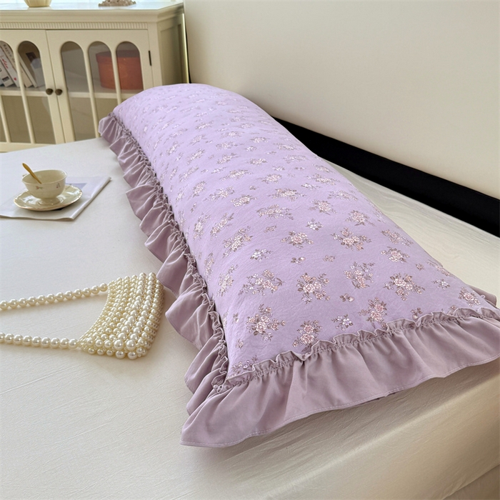91家纺网 家纺一手货源 找家纺 圣比熊 2026新款A类云朵棉法式压花边枕套加长双人情侣1.8米枕芯内胆套1.5m枕头套 紫倾心（法式压花边）