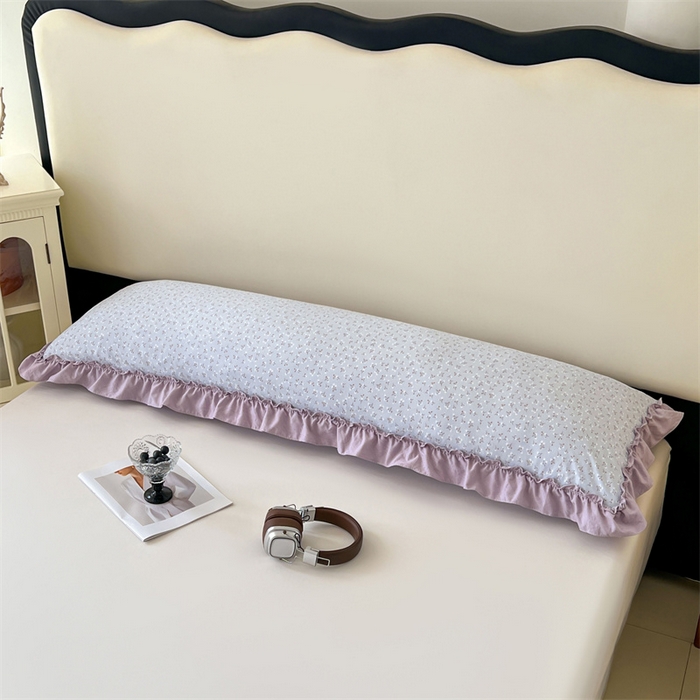 91家纺网 家纺一手货源 找家纺 圣比熊 2026新款A类云朵棉法式压花边枕套加长双人情侣1.8米枕芯内胆套1.5m枕头套 花恋语-紫（法式压花边）