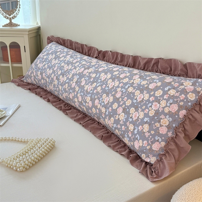 91家纺网 家纺一手货源 找家纺 圣比熊 2026新款A类云朵棉法式压花边枕套加长双人情侣1.8米枕芯内胆套1.5m枕头套 云裳花谷（法式压花边）