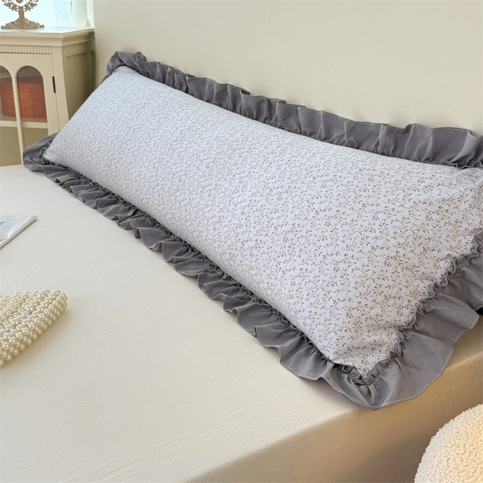 91家纺网 家纺一手货源 找家纺 圣比熊 2026新款A类云朵棉法式压花边枕套加长双人情侣1.8米枕芯内胆套1.5m枕头套 宁静花园（法式压花边）