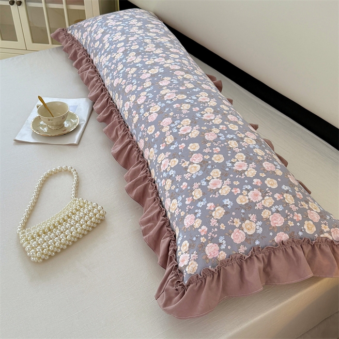 91家纺网 家纺一手货源 找家纺 圣比熊 2026新款A类云朵棉法式压花边枕套加长双人情侣1.8米枕芯内胆套1.5m枕头套 云裳花谷（法式压花边）