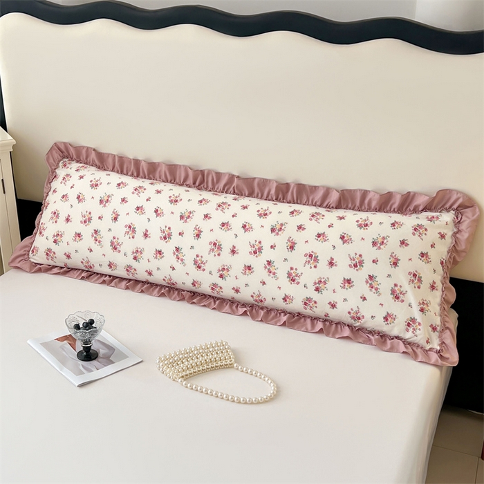 91家纺网 家纺一手货源 找家纺 圣比熊 2026新款A类云朵棉法式压花边枕套加长双人情侣1.8米枕芯内胆套1.5m枕头套 粉韵倾城（法式压花边）