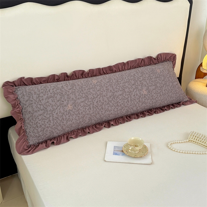 91家纺网 家纺一手货源 找家纺 圣比熊 2026新款A类云朵棉法式压花边枕套加长双人情侣1.8米枕芯内胆套1.5m枕头套 墨染芳华（法式压花边）