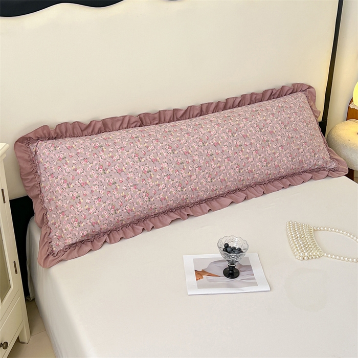 91家纺网 家纺一手货源 找家纺 圣比熊 2026新款A类云朵棉法式压花边枕套加长双人情侣1.8米枕芯内胆套1.5m枕头套 花间入梦-粉（法式压花边）