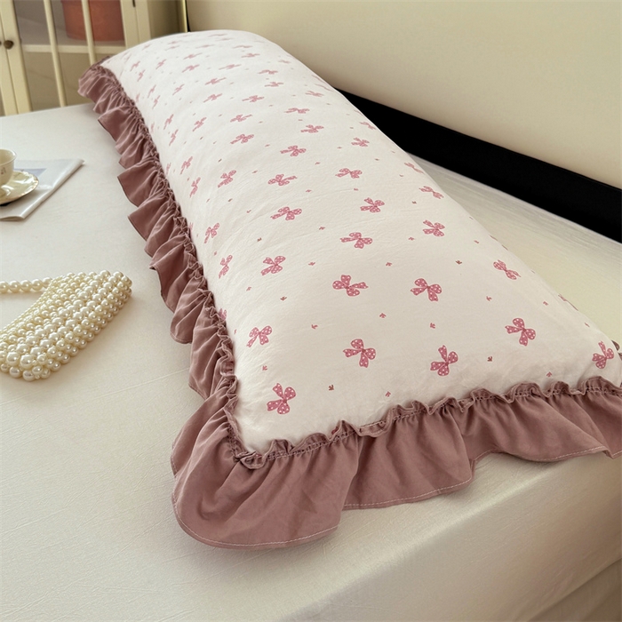 91家纺网 家纺一手货源 找家纺 圣比熊 2026新款A类云朵棉法式压花边枕套加长双人情侣1.8米枕芯内胆套1.5m枕头套 怦然心动（法式压花边）