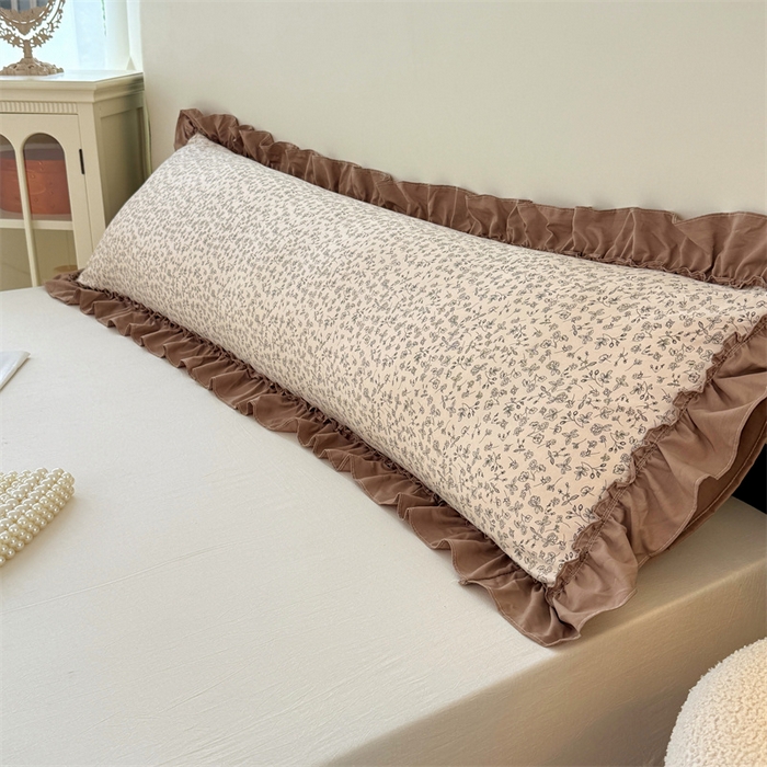91家纺网 家纺一手货源 找家纺 圣比熊 2026新款A类云朵棉法式压花边枕套加长双人情侣1.8米枕芯内胆套1.5m枕头套 柏林梦境-咖（法式压花边）