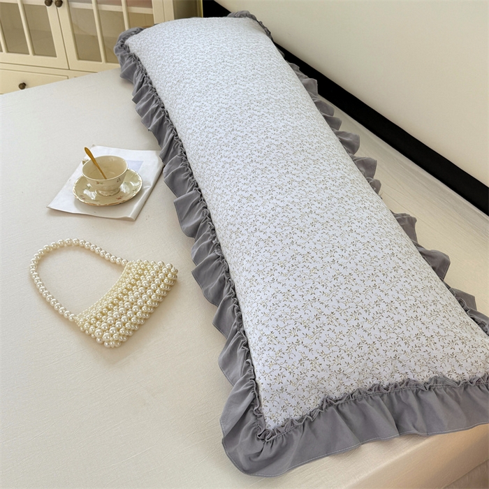 91家纺网 家纺一手货源 找家纺 圣比熊 2026新款A类云朵棉法式压花边枕套加长双人情侣1.8米枕芯内胆套1.5m枕头套 宁静花园（法式压花边）