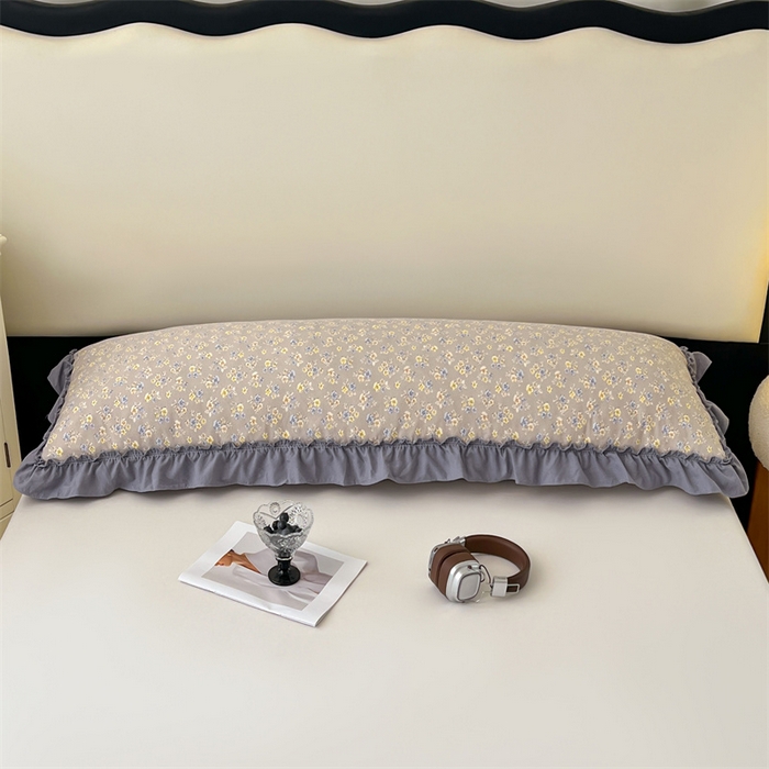 91家纺网 家纺一手货源 找家纺 圣比熊 2026新款A类云朵棉法式压花边枕套加长双人情侣1.8米枕芯内胆套1.5m枕头套 莫奈花园（法式压花边）