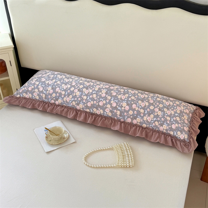 91家纺网 家纺一手货源 找家纺 圣比熊 2026新款A类云朵棉法式压花边枕套加长双人情侣1.8米枕芯内胆套1.5m枕头套 云裳花谷（法式压花边）