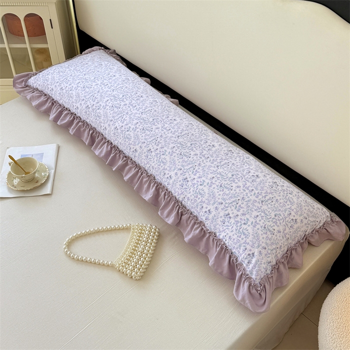 91家纺网 家纺一手货源 找家纺 圣比熊 2026新款A类云朵棉法式压花边枕套加长双人情侣1.8米枕芯内胆套1.5m枕头套 浅影摇曳-紫（法式压花边）