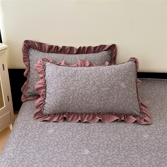 91家纺网 家纺一手货源 找家纺 梦舒羽 2026新款A类云朵棉法式压花边枕套宿舍单人单只一只装枕芯48x74cm内胆套 墨染芳华（法式压花边）