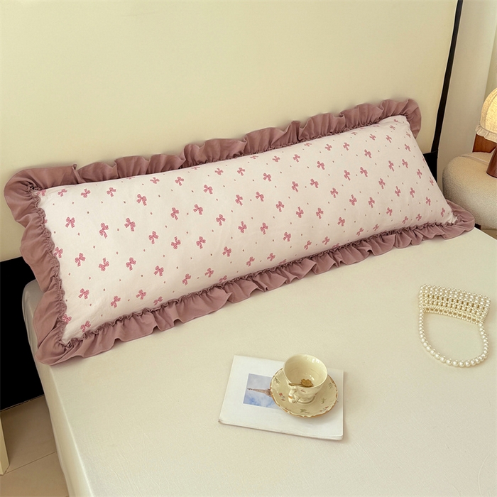 91家纺网 家纺一手货源 找家纺 梦舒羽 2026新款A类云朵棉法式压花边枕套加长双人情侣1.8米枕芯内胆套1.5m枕头套 怦然心动（法式压花边）