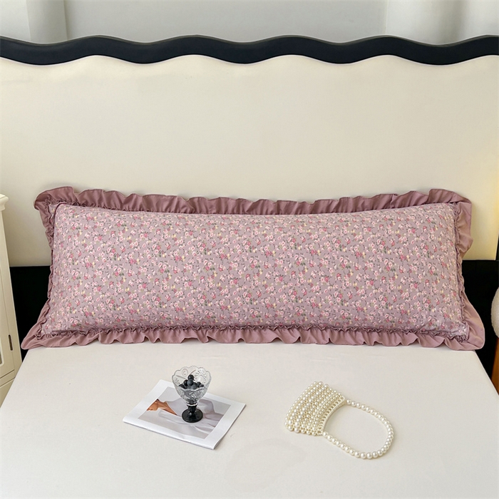91家纺网 家纺一手货源 找家纺 梦舒羽 2026新款A类云朵棉法式压花边枕套加长双人情侣1.8米枕芯内胆套1.5m枕头套 花间入梦-粉（法式压花边）