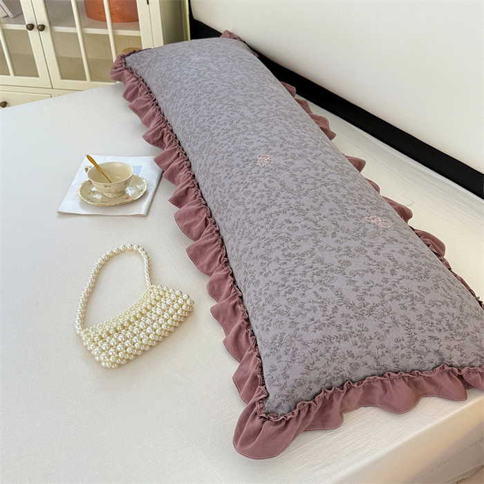 91家纺网 家纺一手货源 找家纺 梦舒羽 2026新款A类云朵棉法式压花边枕套加长双人情侣1.8米枕芯内胆套1.5m枕头套 墨染芳华（法式压花边）