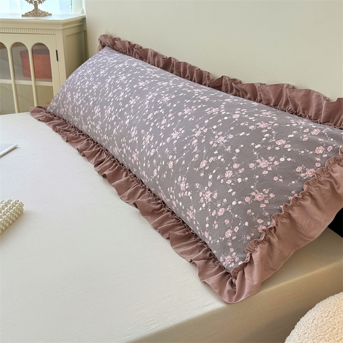 91家纺网 家纺一手货源 找家纺 梦舒羽 2026新款A类云朵棉法式压花边枕套加长双人情侣1.8米枕芯内胆套1.5m枕头套 玫瑰之约（法式压花边）