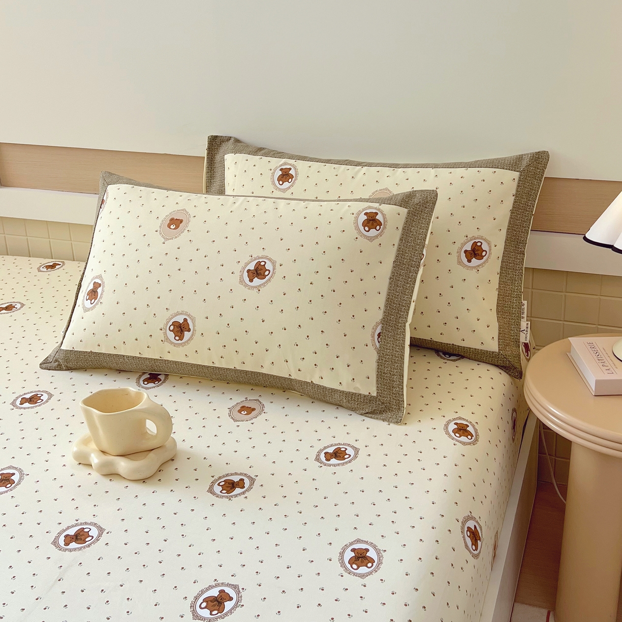 91家纺网 家纺一手货源 找家纺 春皖家纺 2026新款全棉老粗布工艺款单枕套枕套单件 可爱熊