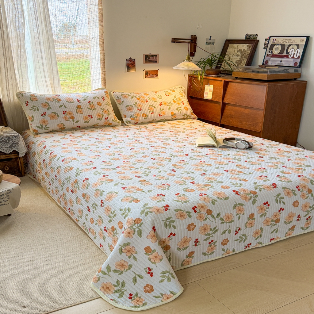 91家纺网 家纺一手货源 找家纺 优雅星家纺 2026新款A类小清新四季可用学生宿舍床单  单件夹棉炕盖床盖炕毯三件套（长期有货） 花海