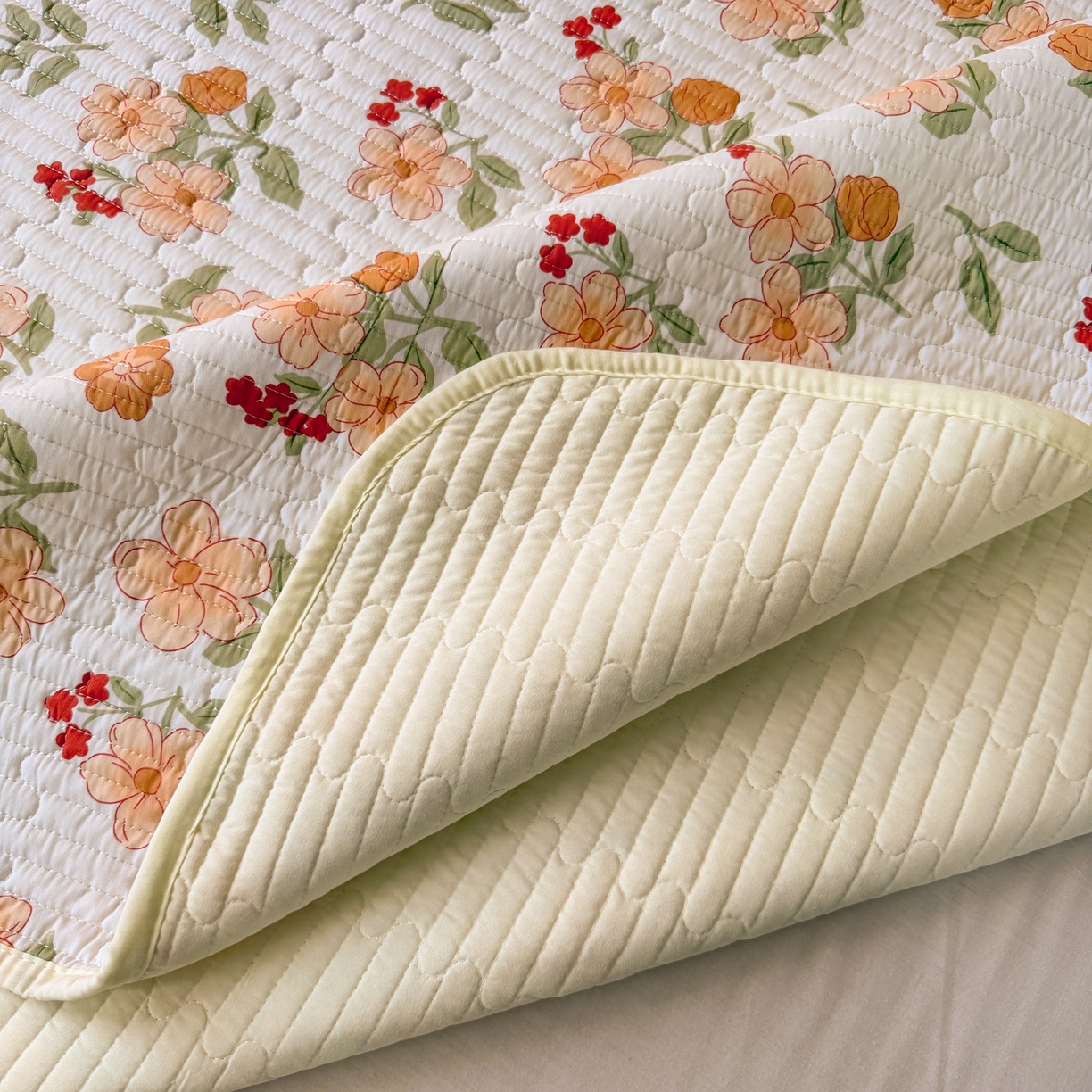 91家纺网 家纺一手货源 找家纺 优雅星家纺 2026新款A类小清新四季可用学生宿舍床单  单件夹棉炕盖床盖炕毯三件套（长期有货） 花海