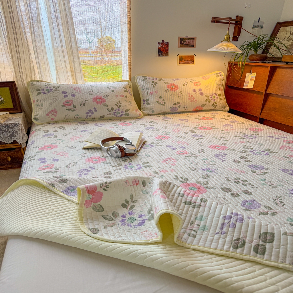 91家纺网 家纺一手货源 找家纺 优雅星家纺 2026新款A类小清新四季可用学生宿舍床单  单件夹棉炕盖床盖炕毯三件套（长期有货） 花韵