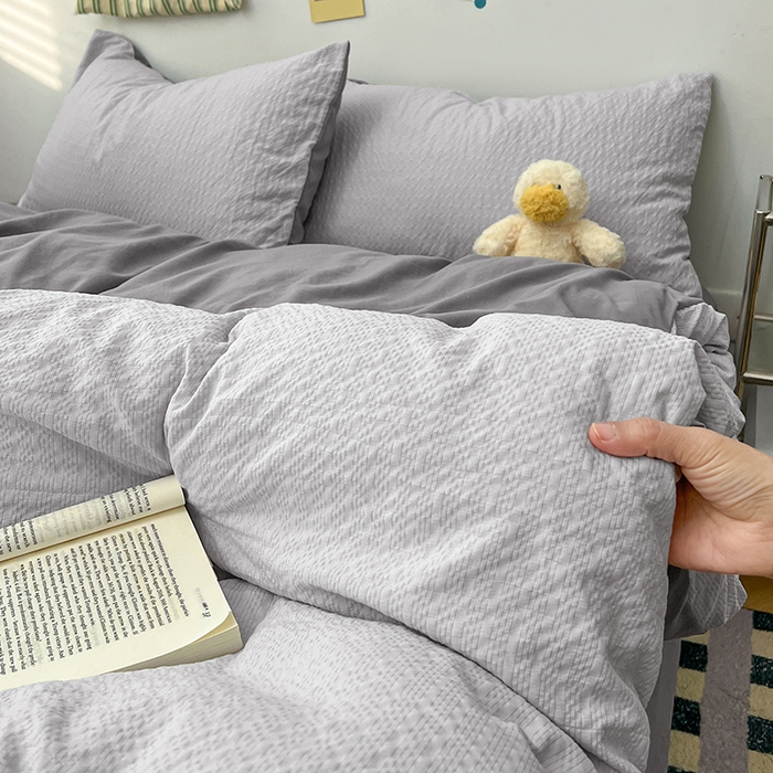 91家纺网 家纺一手货源 找家纺 贝拉梦家纺 2026新款高克重高品质A类超软糯泡芙纱纯色四件套 灰雾泡芙