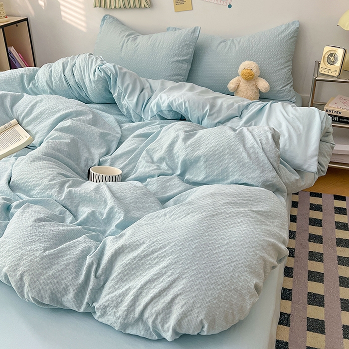 91家纺网 家纺一手货源 找家纺 贝拉梦家纺 2026新款高克重高品质A类超软糯泡芙纱纯色四件套 晴空小方