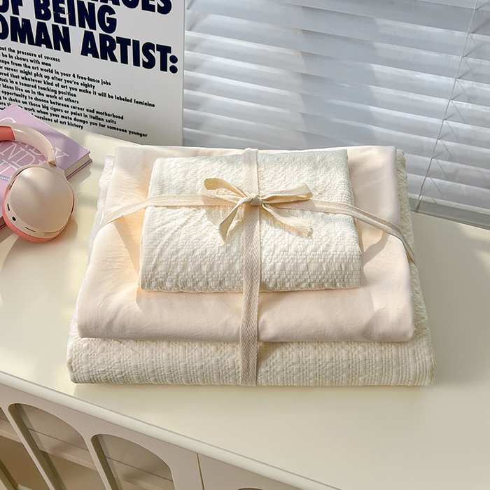 91家纺网 家纺一手货源 找家纺 贝拉梦家纺 2026新款高克重高品质A类超软糯泡芙纱纯色四件套 糯糯奶盖