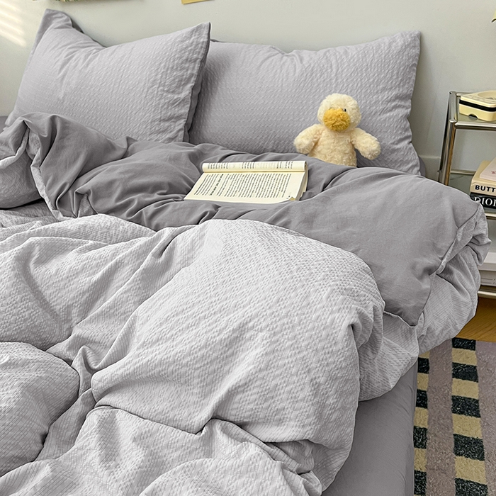 91家纺网 家纺一手货源 找家纺 贝拉梦家纺 2026新款高克重高品质A类超软糯泡芙纱纯色四件套 灰雾泡芙