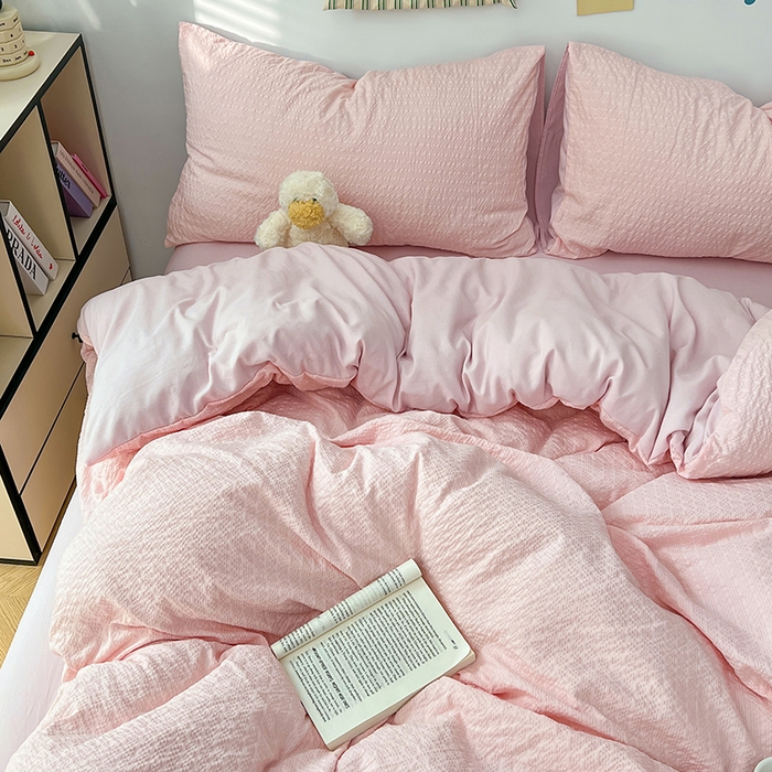 91家纺网 家纺一手货源 找家纺 贝拉梦家纺 2026新款高克重高品质A类超软糯泡芙纱纯色四件套 樱花气泡