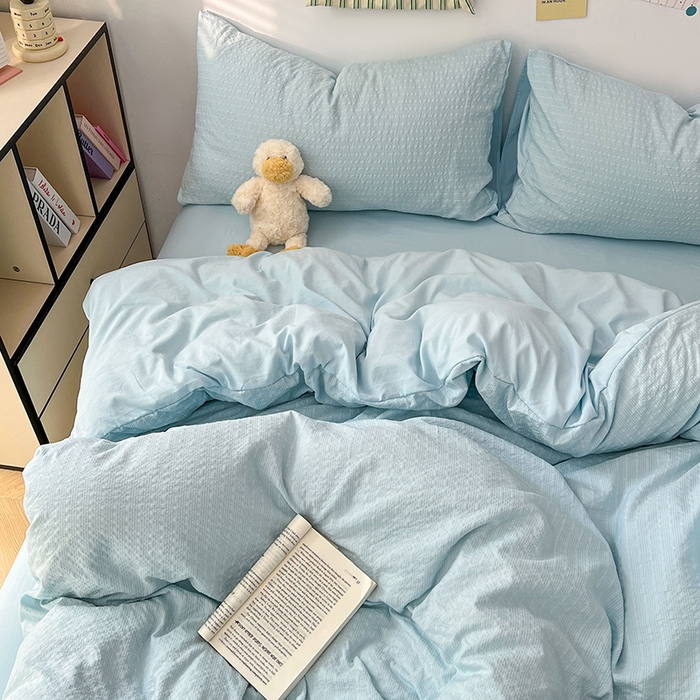 91家纺网 家纺一手货源 找家纺 贝拉梦家纺 2026新款高克重高品质A类超软糯泡芙纱纯色四件套 晴空小方