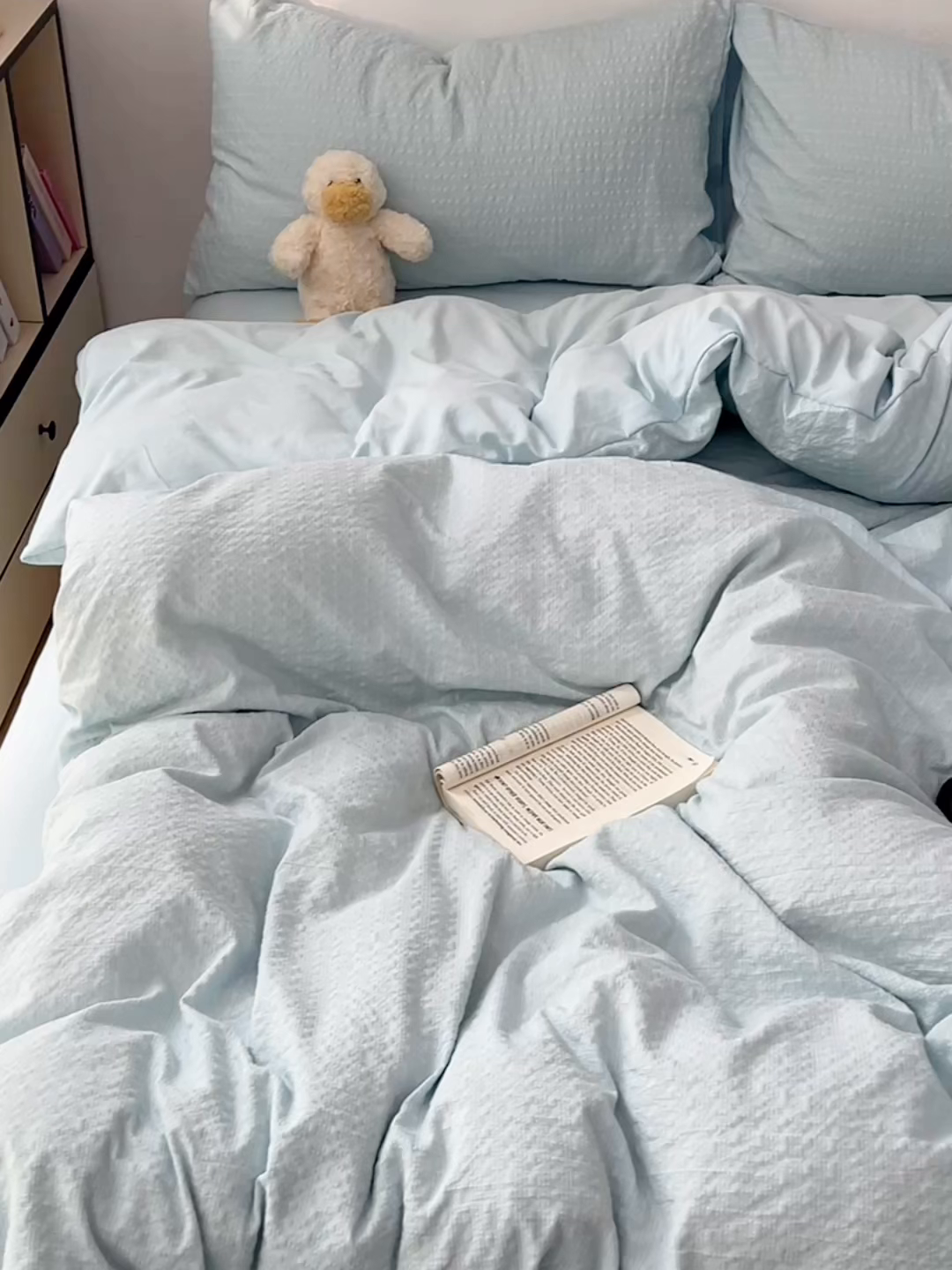 91家纺网 家纺一手货源 找家纺 贝拉梦家纺 2026新款高克重高品质A类超软糯泡芙纱纯色四件套 晴空小方