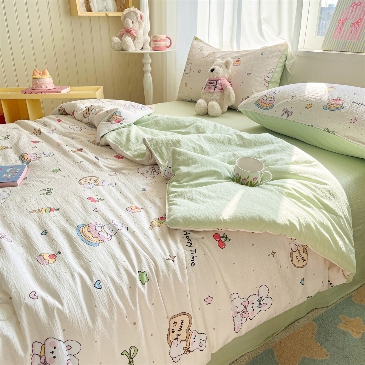 91家纺网 家纺一手货源 找家纺 盛秋家纺 2026新款皱皱纱印花夏被-萝拉 生日派对+清新绿