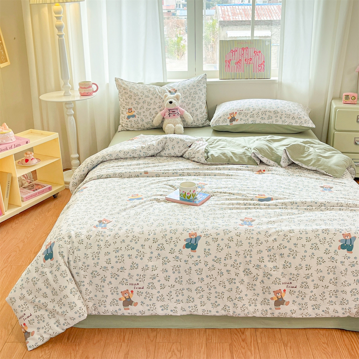 91家纺网 家纺一手货源 找家纺 盛秋家纺 2026新款皱皱纱印花夏被-萝拉 小熊小花+麦绿